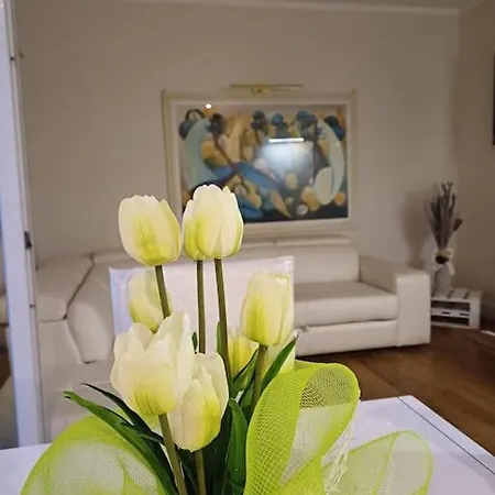 Апартаменти Antonella Luxury В'яреджо